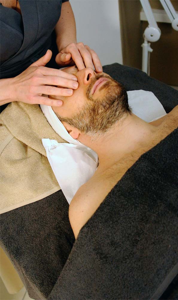 Kopfmassagen bei Schwindelgefühl Kopfmassagen bei Schwindelgefühl, Zitronenmelisse